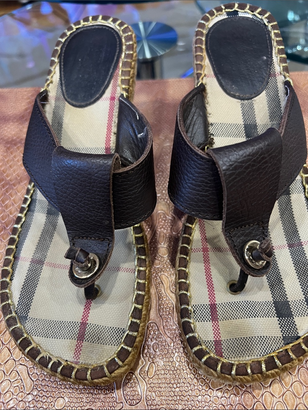Burberry Brown Leather Thong Sandals with Plaid Insole and Gold Trim Heels 3in
